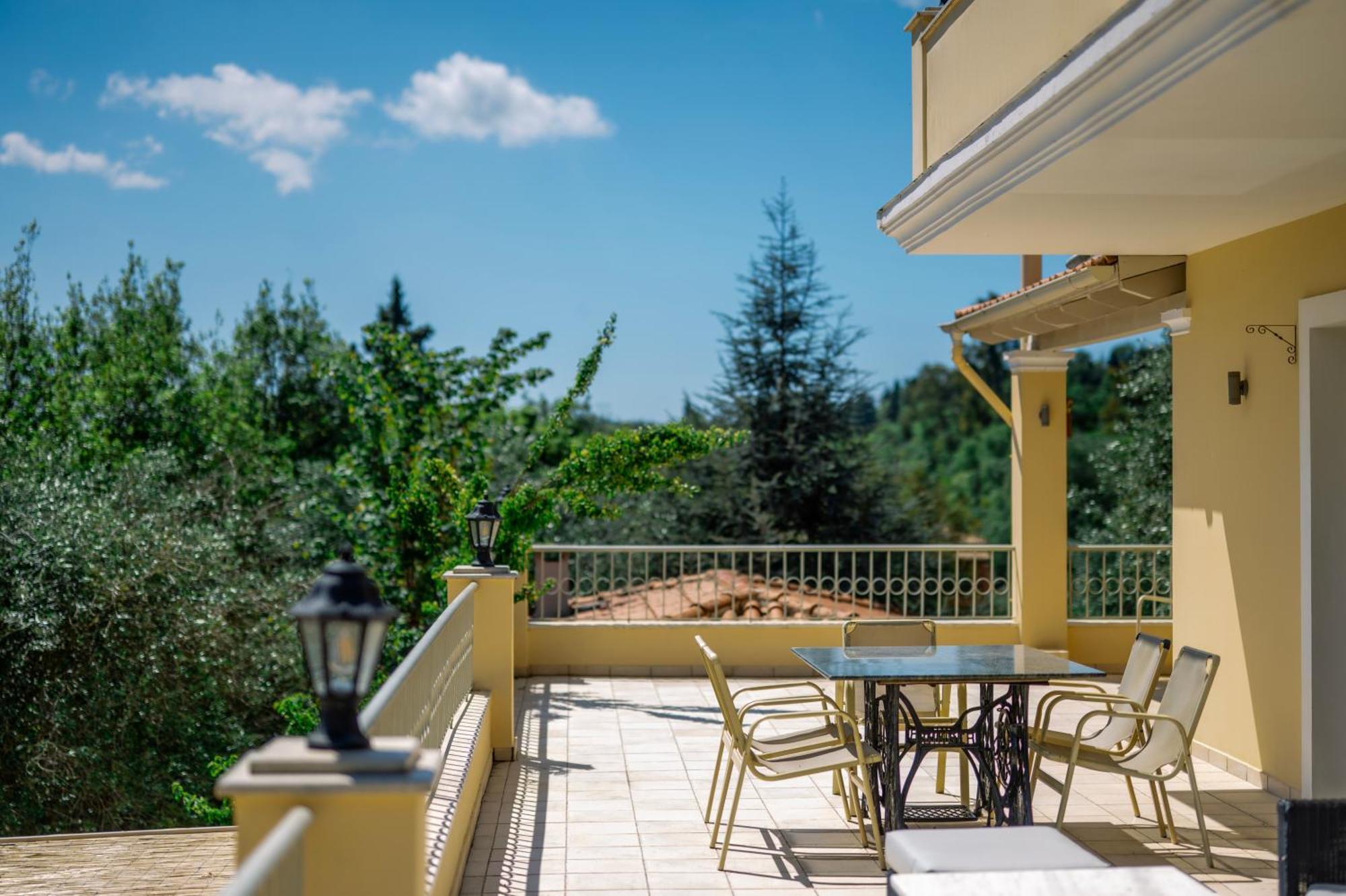 Villa Fioraki Pouládes エクステリア 写真